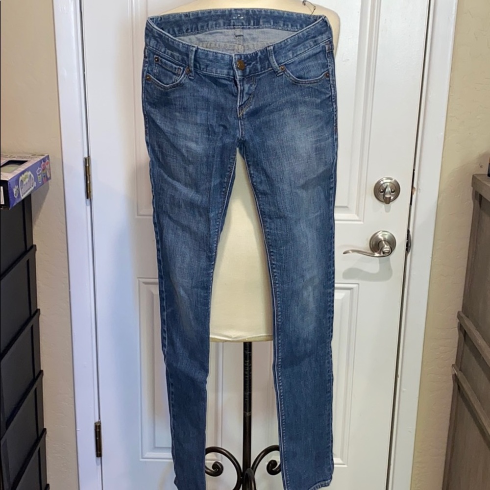 Express Blue slightly distressed jeans sz2L